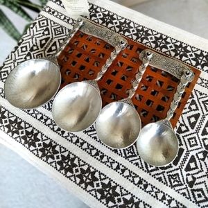 Just in! CROSBY & TAYLOR Pewter Measuring Cup Set Heart Pattern